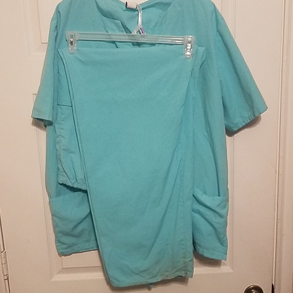 #0003 GUC BARCO brand drawstring Scrub set - Picture 3 of 4